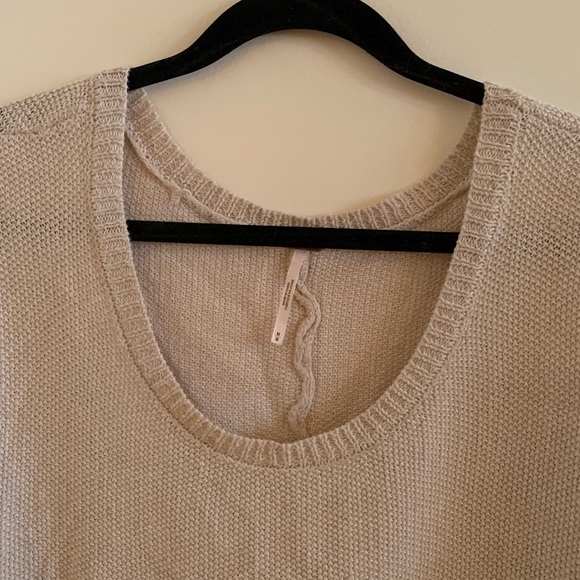 Free People Sweater - Picture 4 of 6